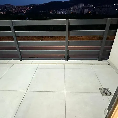 Sara * Skopje
